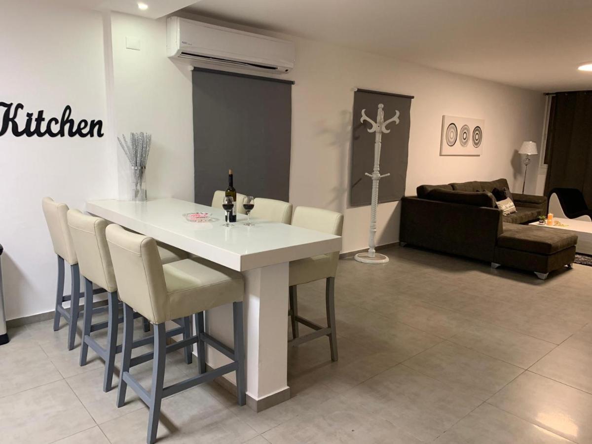Apartmán דירת 5 חדרים מול הים Bat Jam Exteriér fotografie
